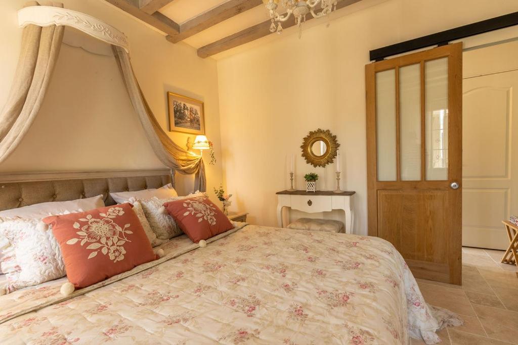 Le Clos Des Roses Chambres Et Tables D Hotes Meusnes Kültér fotó